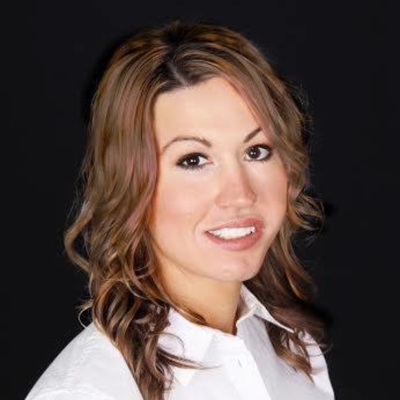 Meet your Posher, Sarah - Picture 1 of 1